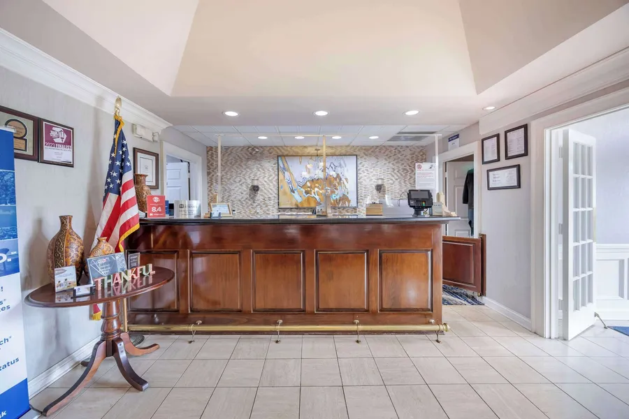 Best Western Spring Hill Inn & Suites hotel detail image 2