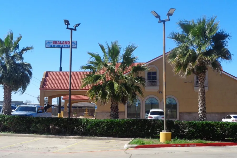 Super 8 by Wyndham Brenham TX hotel detail image 2