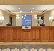 Holiday Inn Express Hotel & Suites Paragould by IHG hotel detail image 4