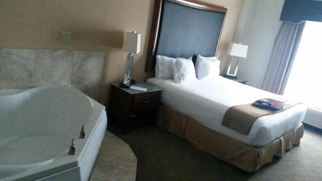 Holiday Inn Express & Suites Lufkin South by IHG hotel detail image 6