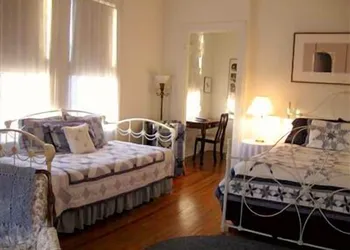 Pensacola Victorian B&B hotel thumbnail 6