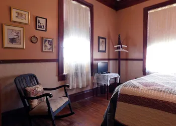 Pensacola Victorian B&B hotel thumbnail 8