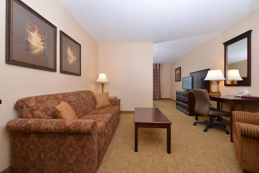 Comfort Inn & Suites McMinnville Wine Country hotel detail image 6