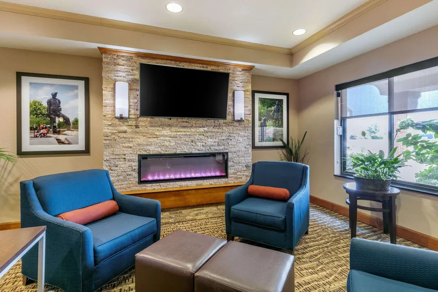 Comfort Suites Hopkinsville near Fort Campbell hotel detail image 2