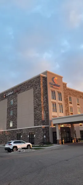 Comfort Suites Fargo Medical Center hotel detail image 2