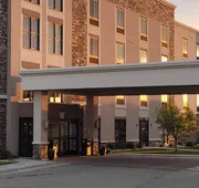 Comfort Suites Fargo Medical Center hotel detail image 3