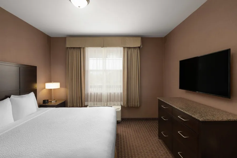 La Quinta Inn & Suites by Wyndham Paso Robles hotel detail image 6
