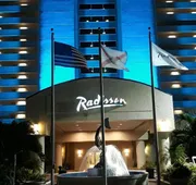 Radisson Suite Hotel Oceanfront hotel detail image 4