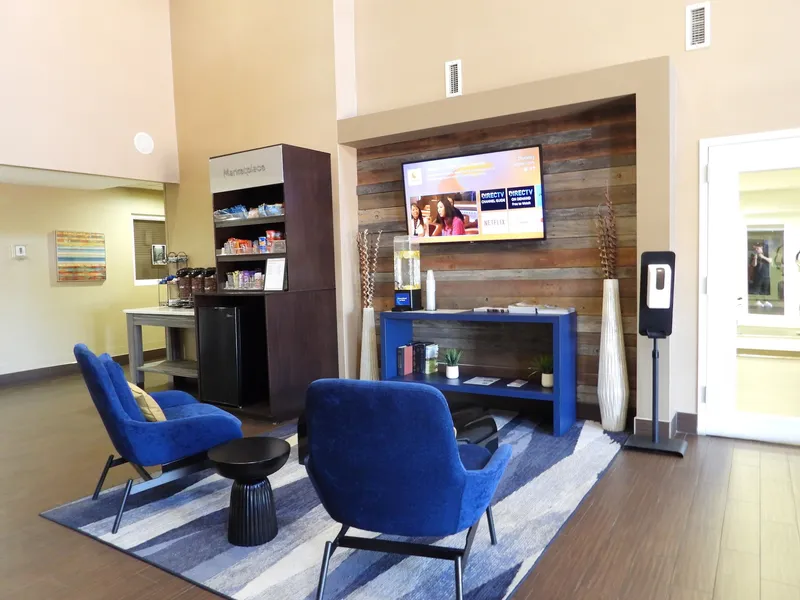 Comfort Suites Crossville hotel detail image 6
