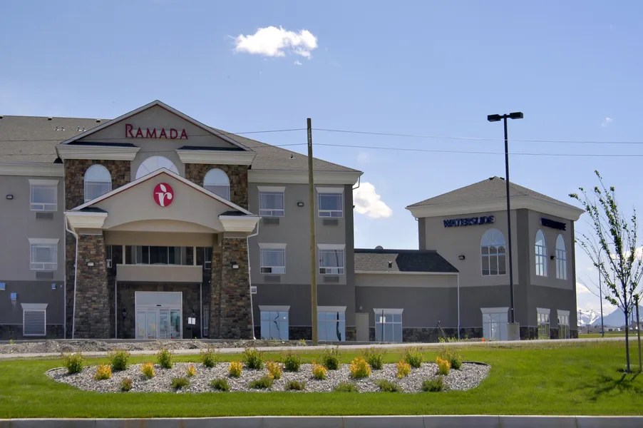 Ramada by Wyndham Pincher Creek hotel detail image 2