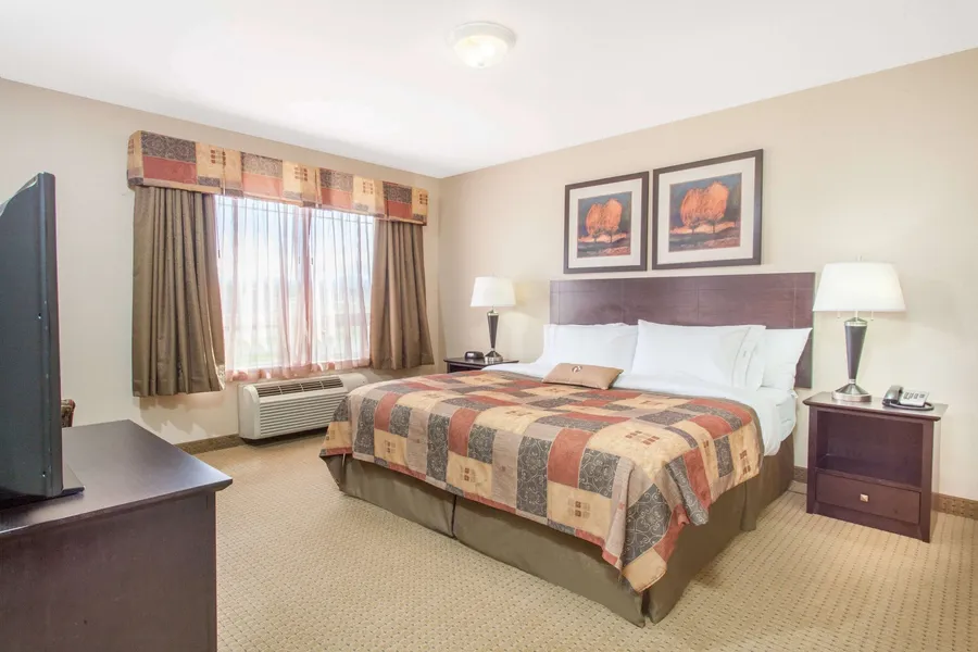 Ramada by Wyndham Pincher Creek hotel detail image 6