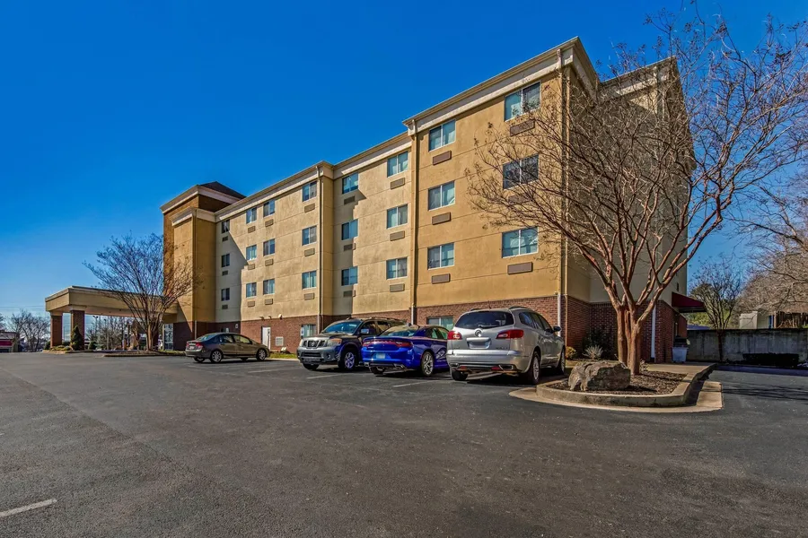 Comfort Suites Huntsville MidCity District at Research Park hotel detail image 2
