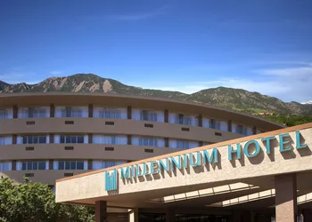 Harvest House Boulder hotel thumbnail 2