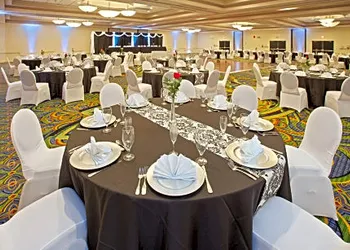 Holiday Inn Evansville Airport hotel thumbnail 4
