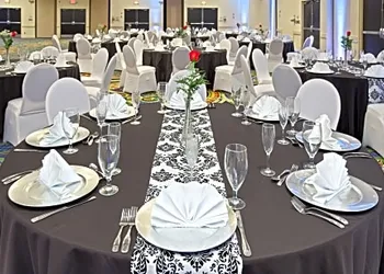 Holiday Inn Evansville Airport hotel thumbnail 5