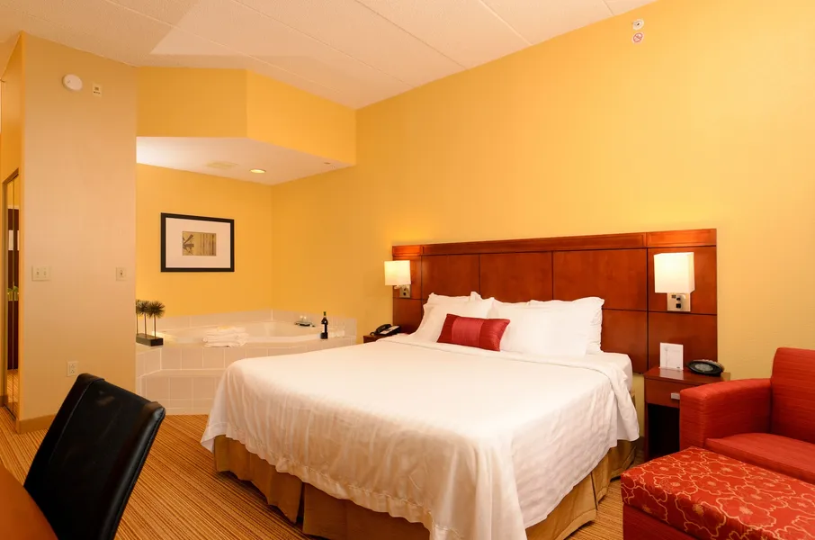 Courtyard by Marriott Frederick hotel detail image 6