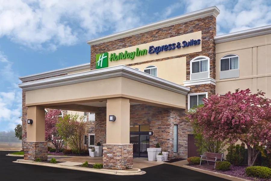 Holiday Inn Express & Suites Chicago-Libertyville by IHG hotel detail image 2