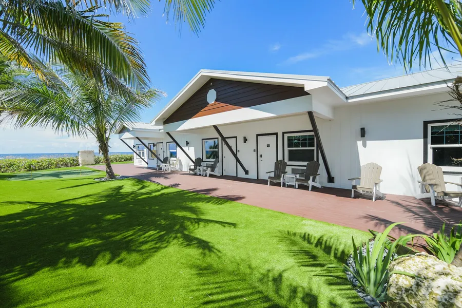 Casey Key Resorts - Beachfront hotel detail image 6