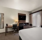 Comfort Inn & Suites Fenton hotel detail image 7