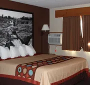 Super 8 by Wyndham Chamberlain SD hotel detail image 7