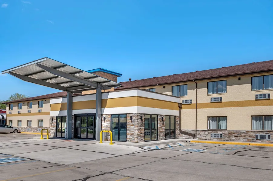 Comfort Inn Near Kokomo Speedway hotel detail image 6