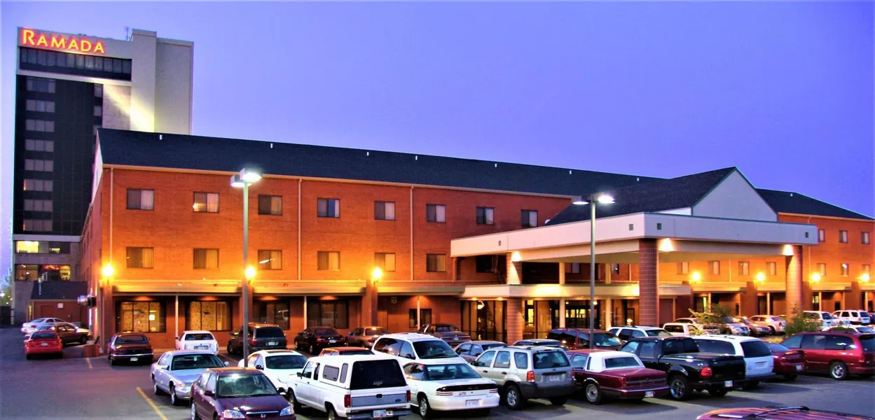 Ramada Hotel & Convention Center by Wyndham Topeka Downtown hotel detail image 2