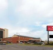 Ramada Hotel & Convention Center by Wyndham Topeka Downtown hotel detail image 3