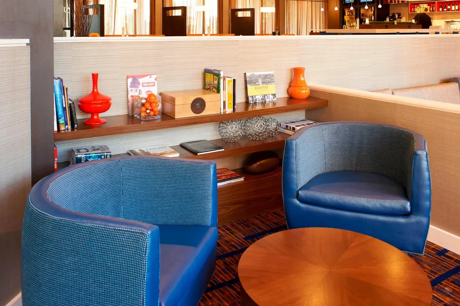 Courtyard by Marriott Rockford hotel detail image 6