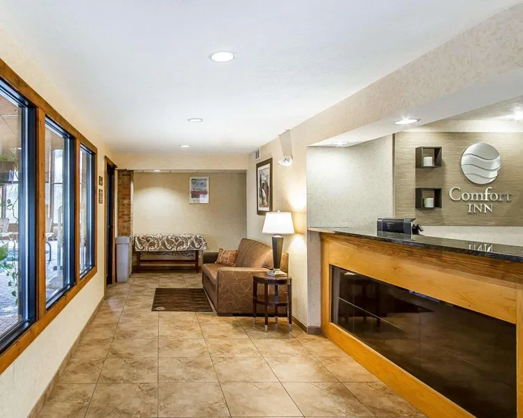 Quality Inn Macomb near University Area hotel detail image 2