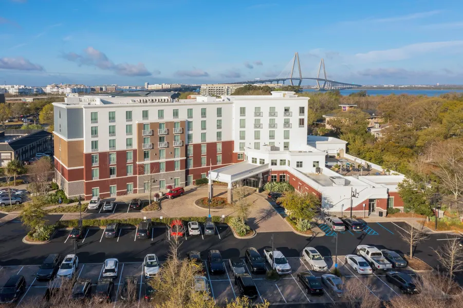 Hilton Garden Inn Charleston / Mt. Pleasant hotel detail image 2