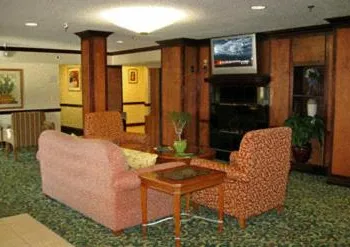Baymont by Wyndham Kalamazoo East hotel thumbnail 3