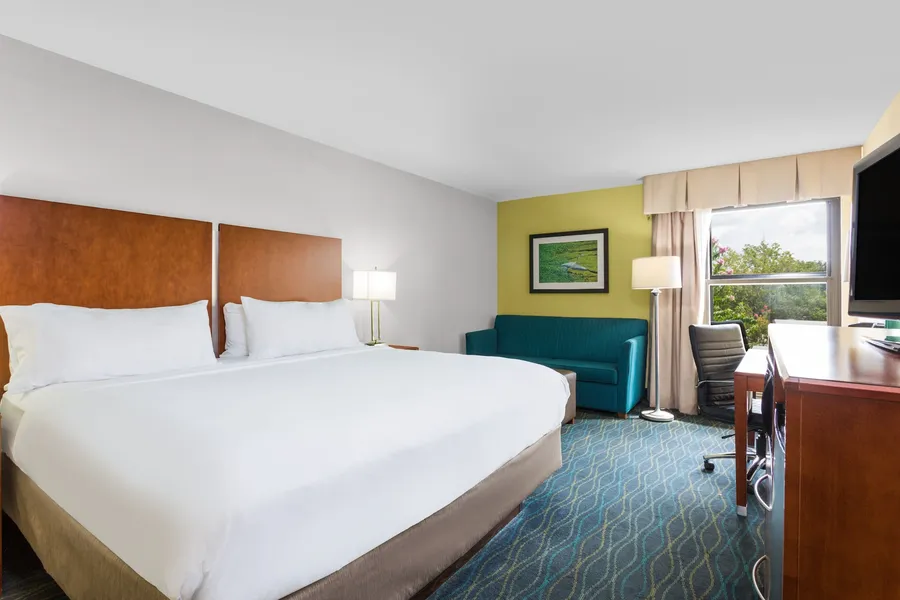 Holiday Inn Express Hotel & Suites Wilmington-University Ctr by IHG hotel detail image 6