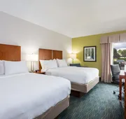Holiday Inn Express Hotel & Suites Wilmington-University Ctr by IHG hotel detail image 7