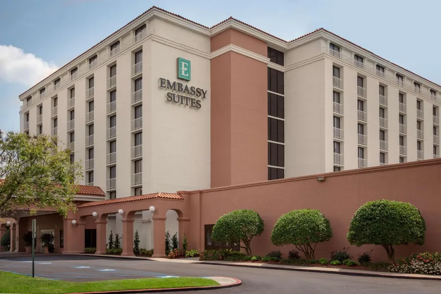 Embassy Suites Hotel Baton Rouge hotel detail image 2
