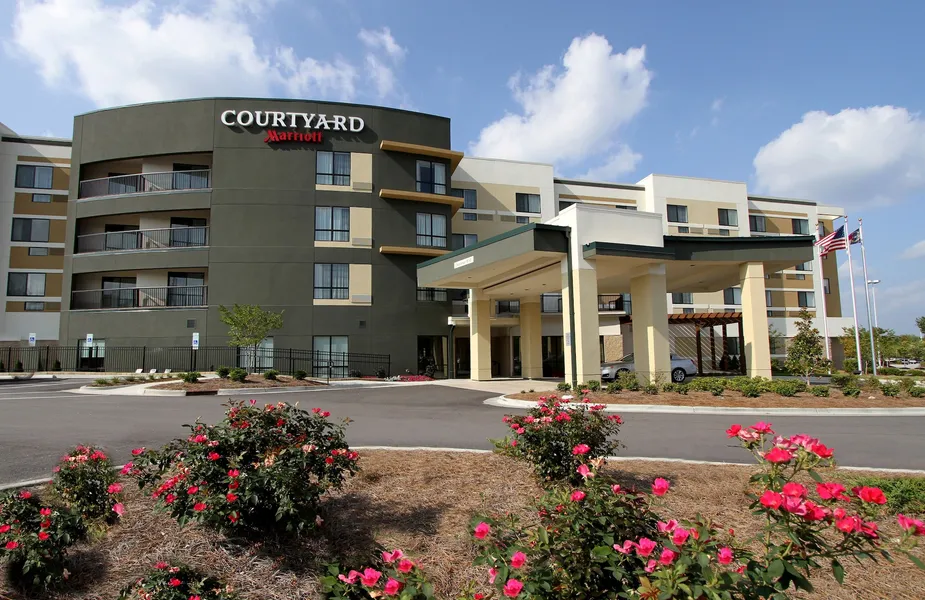 Courtyard by Marriott Raleigh North hotel detail image 2