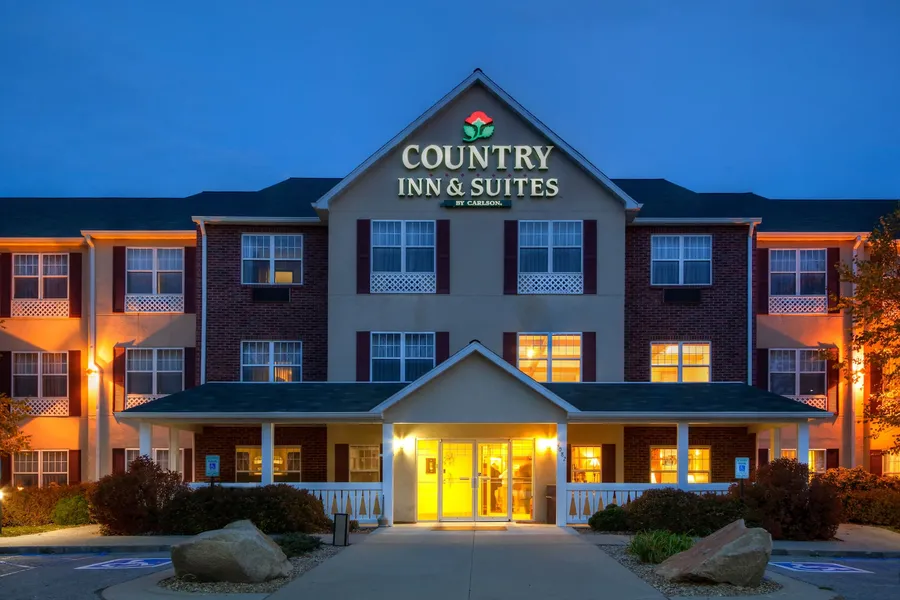 Country Inn & Suites by Radisson, Mason City, IA hotel detail image 2