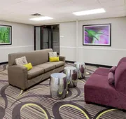La Quinta Inn & Suites by Wyndham Minneapolis Bloomington W hotel detail image 7