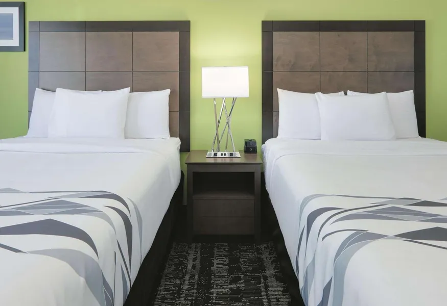 La Quinta Inn & Suites by Wyndham Tyler South hotel detail image 6