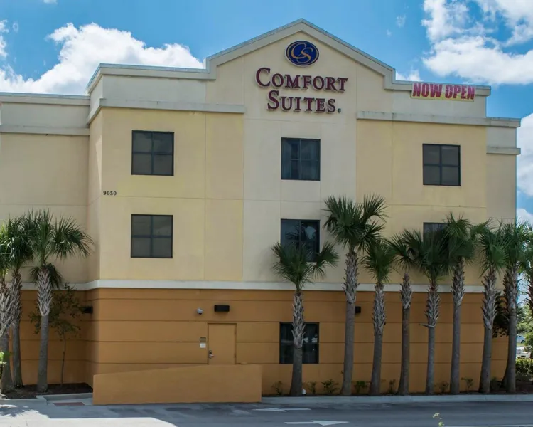 Comfort Suites Vero Beach I-95 hotel detail image 2