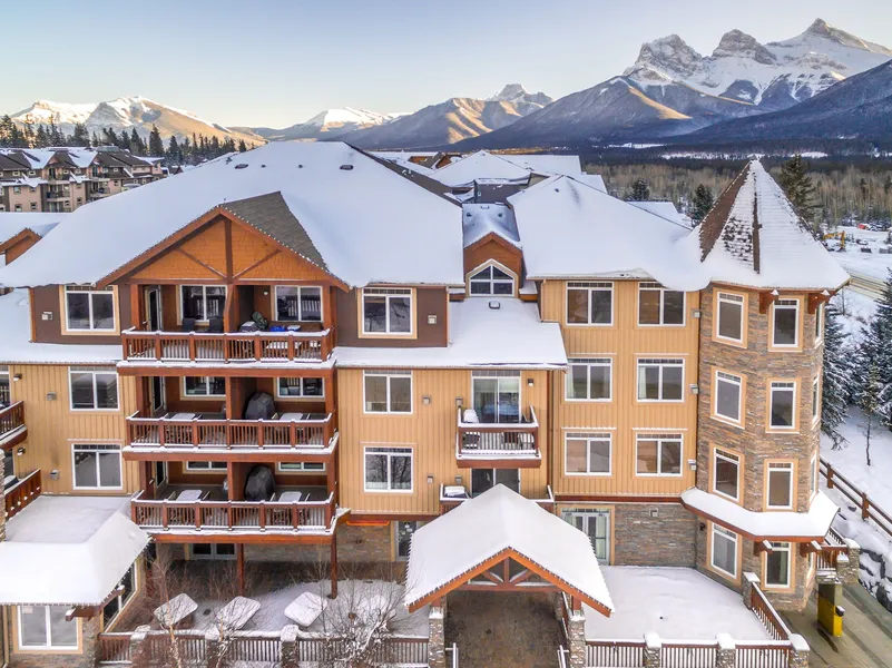 Falcon Crest Lodge by CLIQUE hotel detail image 2