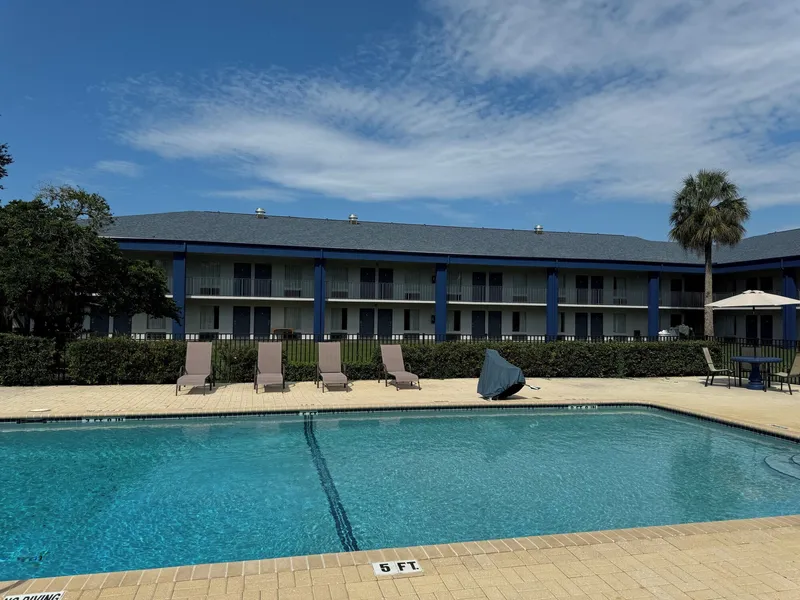 Days Inn by Wyndham Crystal River hotel detail image 2