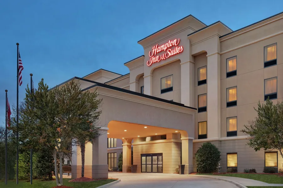 Hampton Inn and Suites Pine Bluff hotel detail image 2