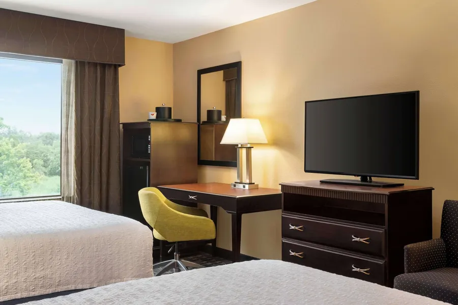 Hampton Inn and Suites Pine Bluff hotel detail image 6