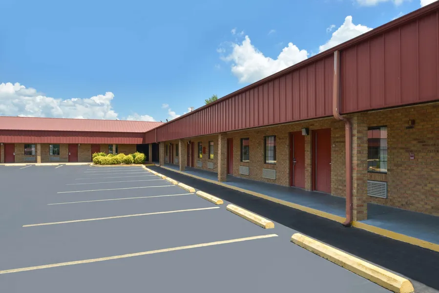 Americas Best Value Inn Batesville hotel detail image 2