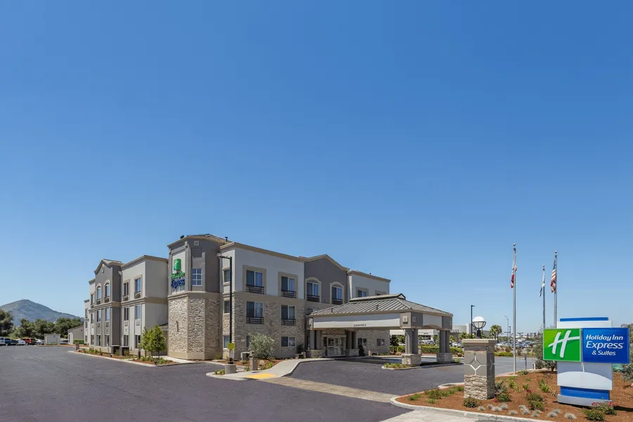 Holiday Inn Express Hotel & Suites San Jose-Morgan Hill by IHG hotel detail image 2