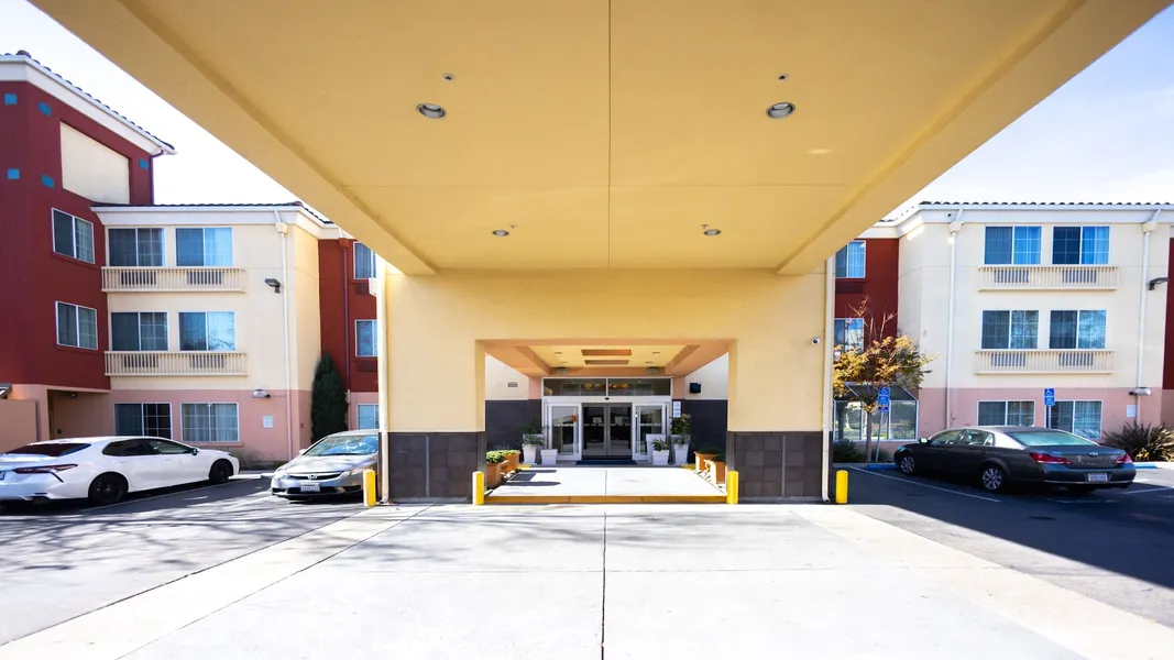 Holiday Inn Express Hotel & Suites Berkeley by IHG hotel detail image 2