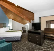 Baymont by Wyndham Pella hotel detail image 7