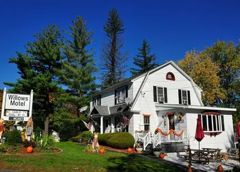 Willows Motel Williamstown hotel thumbnail 5