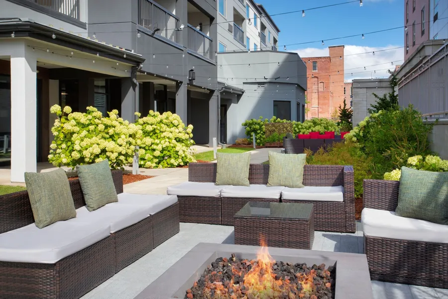 Courtyard by Marriott Worcester hotel detail image 2