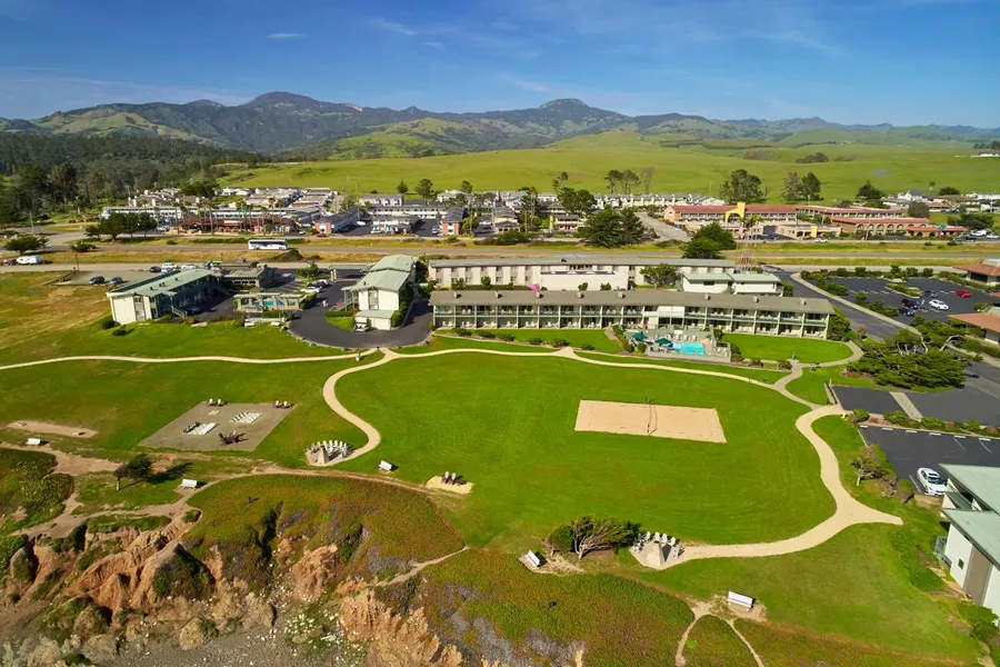 Cavalier Oceanfront Resort hotel detail image 6